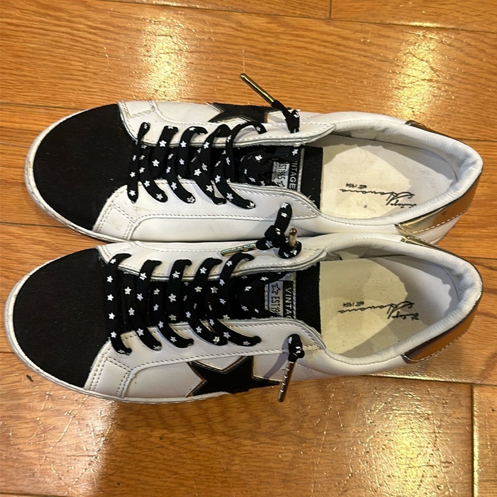 Vintage Havana Black white sneakers
